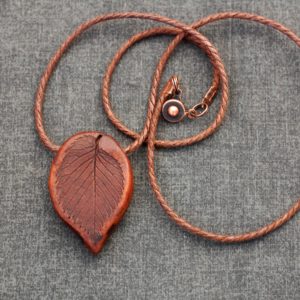 Pottery necklace "Leaf"