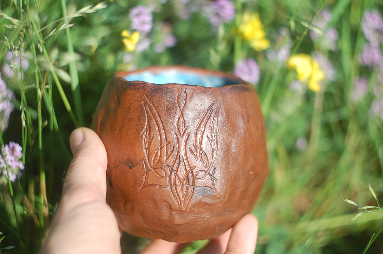 Trident pottery clay mug